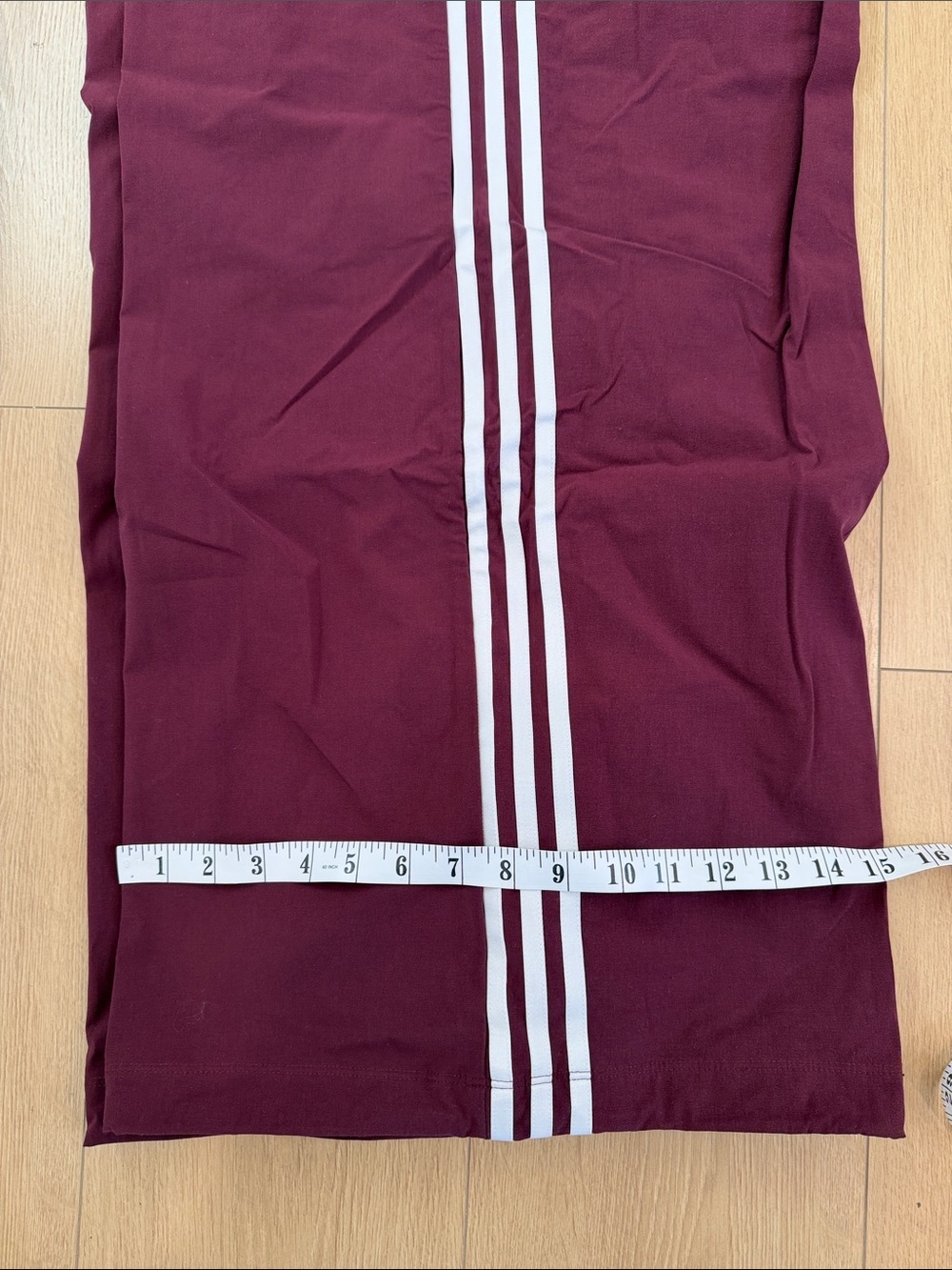 NWOT Adidas Women’s Oversized Burgundy Wide-Leg Track Pants 3-Stripes - Picture 5 of 11